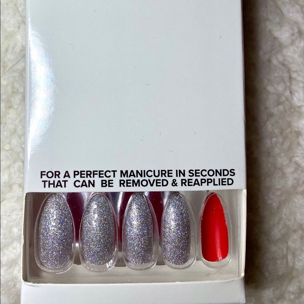 Static Nails Reusable Pop On Nails-NIB